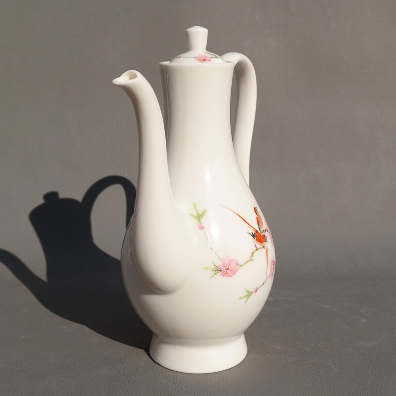 匠心獨運，桃花寄情 景德鎮陶瓷水點桃花酒壺